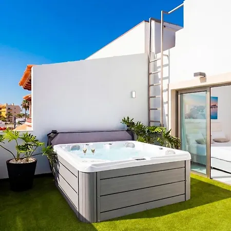 Luxury Penthouse With Sea Views And Terrace La Caleta Appartement