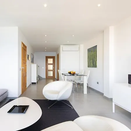 Luxury Penthouse With Sea Views And Terrace La Caleta Appartement