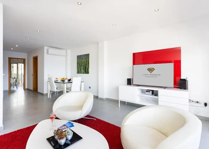 Luxury Penthouse With Sea Views And Terrace La Caleta